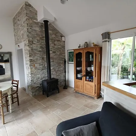 Charmante Maison Au Calme Proche Des Commodites
